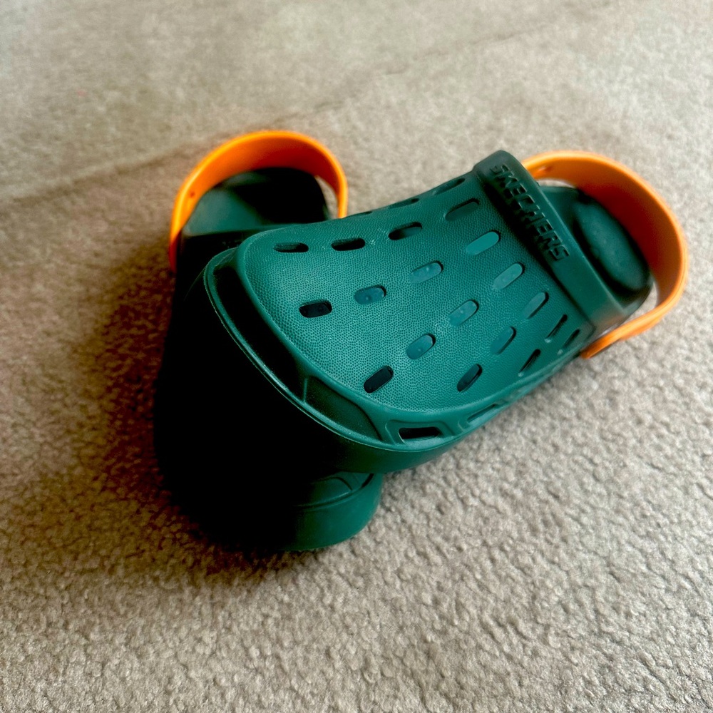 Kids Sketchers Size 6